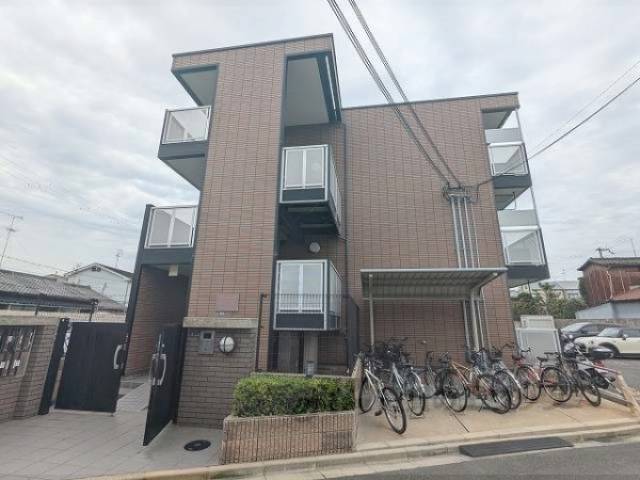 レオパレスきずり外観写真3