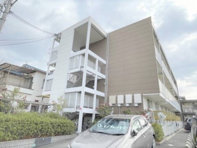 レオパレスブルーファン外観写真3