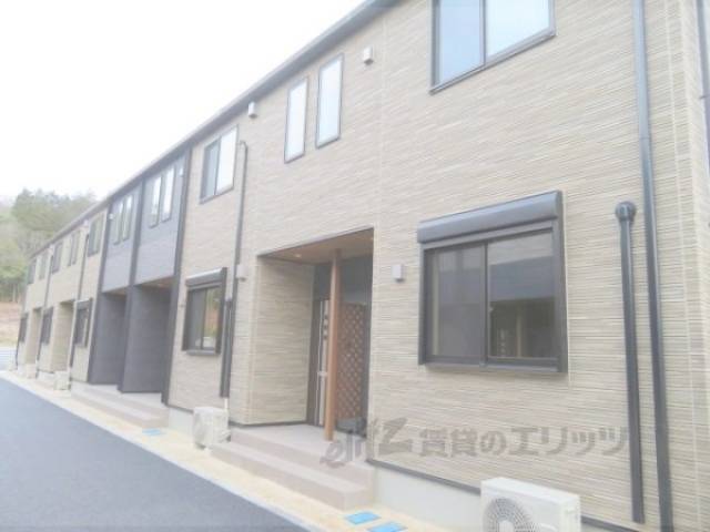 ガーデン・アイリス３外観写真2