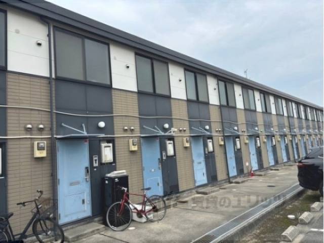 レオパレスグランデ２番館外観写真3