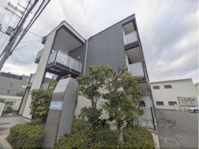 レオパレスサンマルク外観写真1