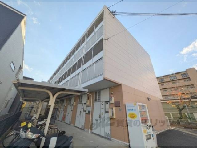 レオパレスラコルト外観写真1