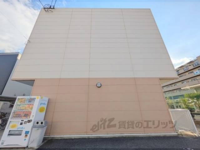 レオパレスラコルト外観写真3