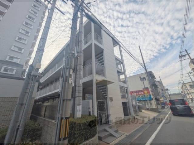 レオパレスドミール外観写真3