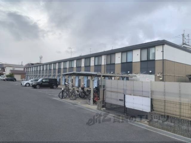 レオパレスグランデ１番館外観写真3