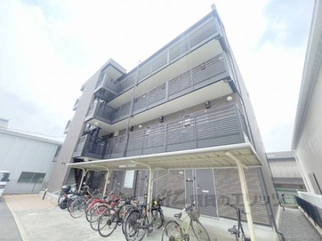 レオネクストスリーズ外観写真3