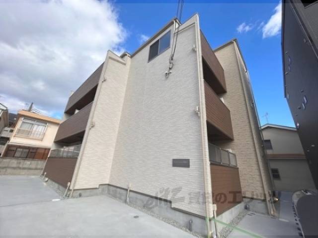 Ｇｒａｎ　Ｃｌａｕｄｉａ寝屋川外観写真2