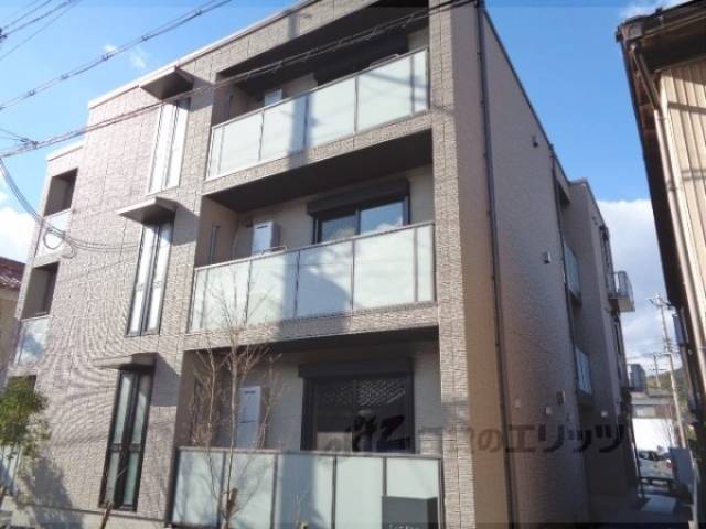 シャーメゾン笹浪外観写真1