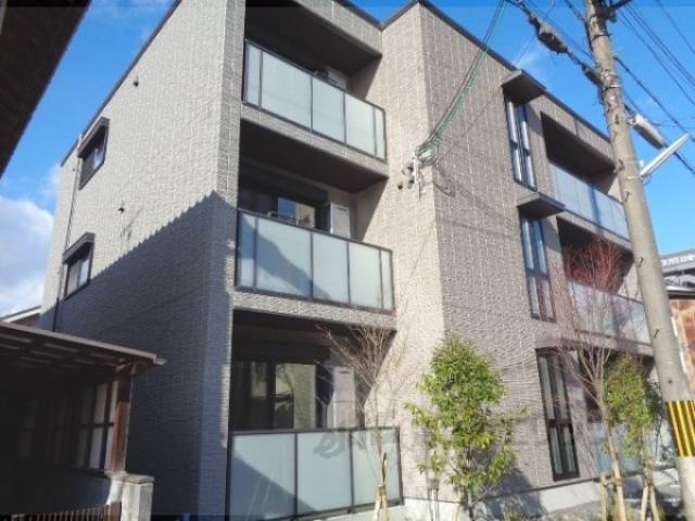 シャーメゾン笹浪外観写真3