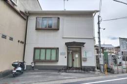 川島粟田町36店舗付き住宅外観写真