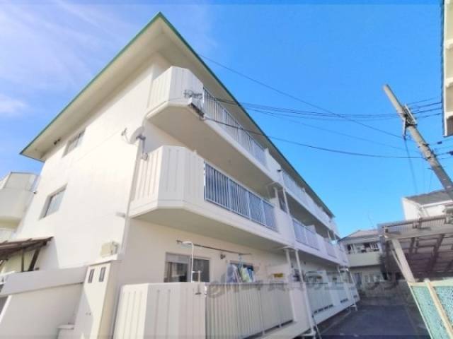 ハタハイツ外観写真2