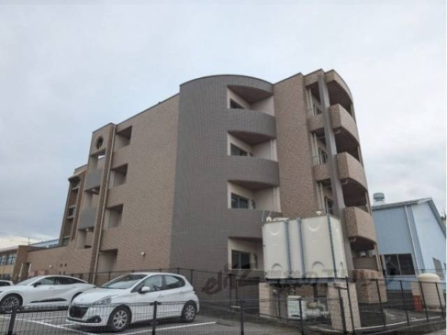 エバーグリーン植政外観写真1