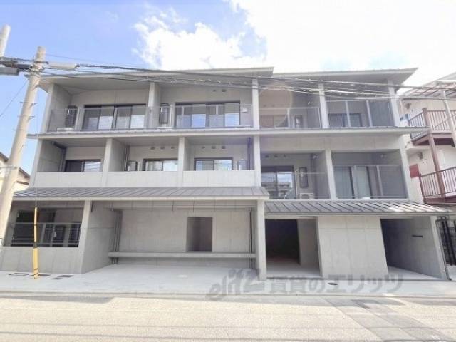 STANDZ金閣寺前外観写真1