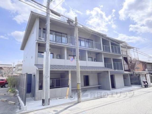 STANDZ金閣寺前外観写真2