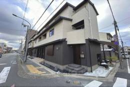 フォレストメゾン花吉外観写真