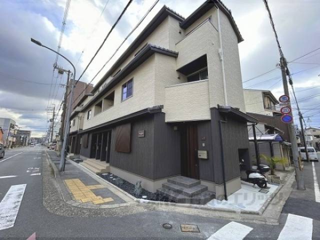 フォレストメゾン花吉外観写真1