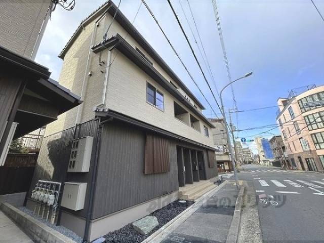 フォレストメゾン花吉外観写真3