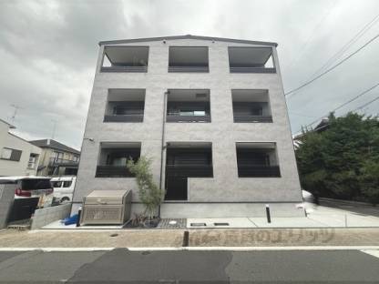 Ｇｒａｃｉａｓ　Ｃｏｕｒｔ山科ミュー外観写真2