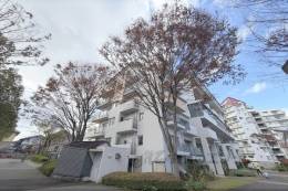 ローレルスクエア木津川台第1期1番館外観写真