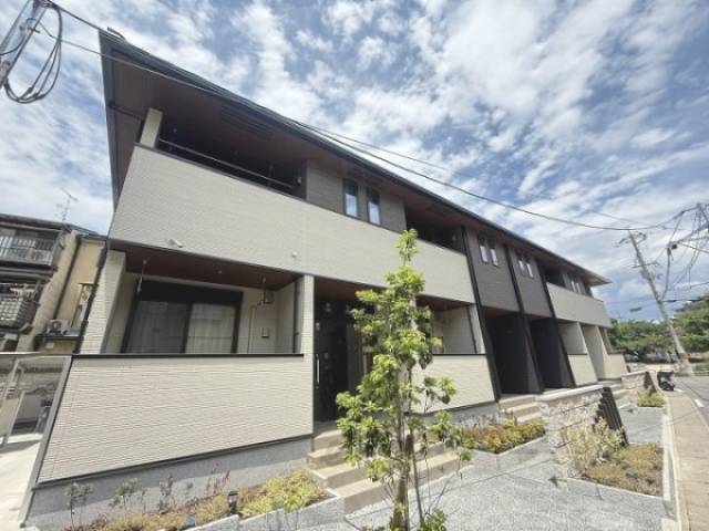 クレメント上桂外観写真1