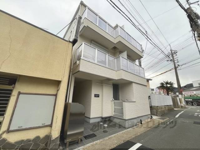 山科HATCH京都薬大前外観写真2