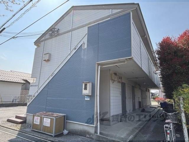 ホワイトハイツ外観写真2