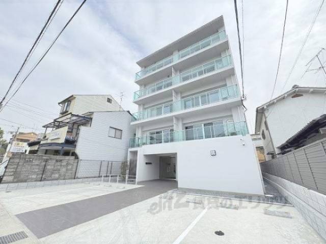 ａｔｔｒｉｃｅ太秦天神川外観写真1