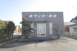 日野町上野田貸テナント外観写真