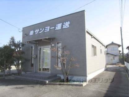 日野町上野田貸テナント外観写真2