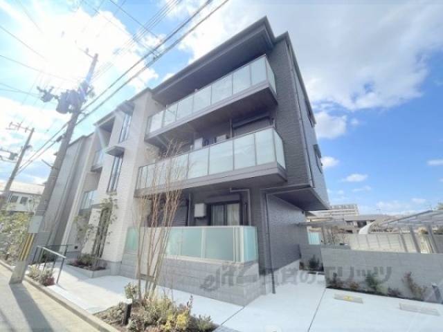 シャーメゾン　ペルネチア外観写真1