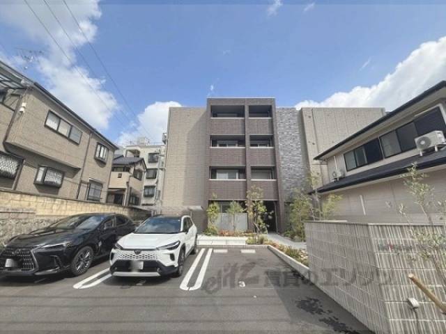 シャーメゾン生駒東新町外観写真1