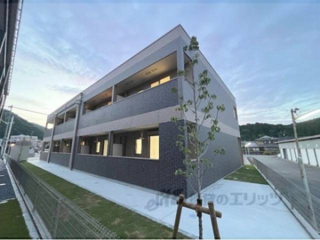 フロール・デ・セレッソ３外観写真2