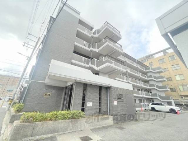 サーティ西尾外観写真1