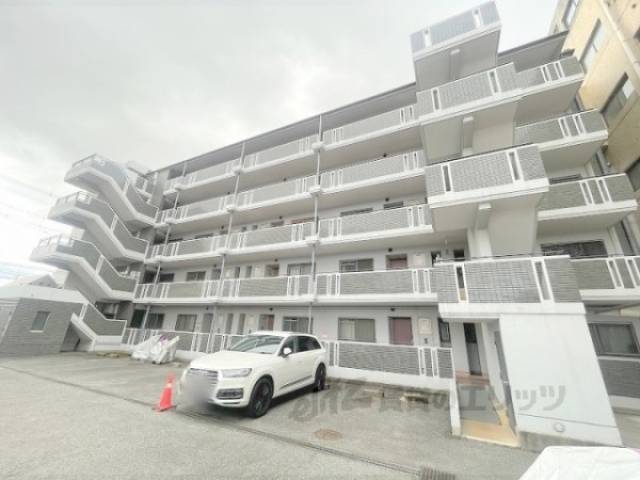 サーティ西尾外観写真2