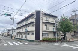 サンロイヤル外観写真