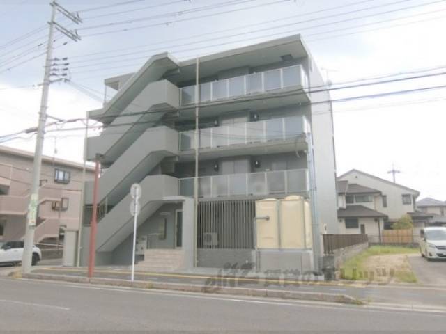 Ｇａｒｄｅｎ　ｃｏｕｒｔ外観写真3