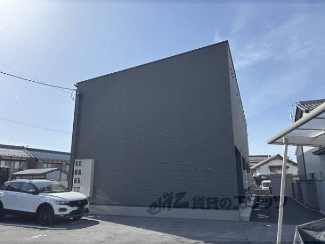 リリオ・トレス外観写真1