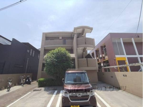 166796の外観写真