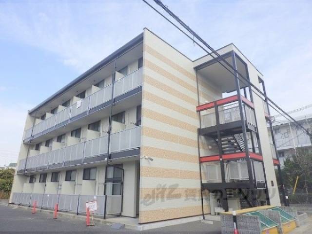 レオパレスＡｖａｎｃｅｒ外観写真1