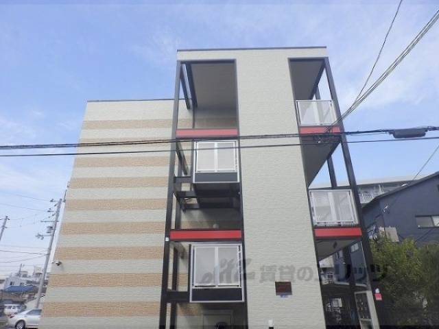 レオパレスＡｖａｎｃｅｒ外観写真3