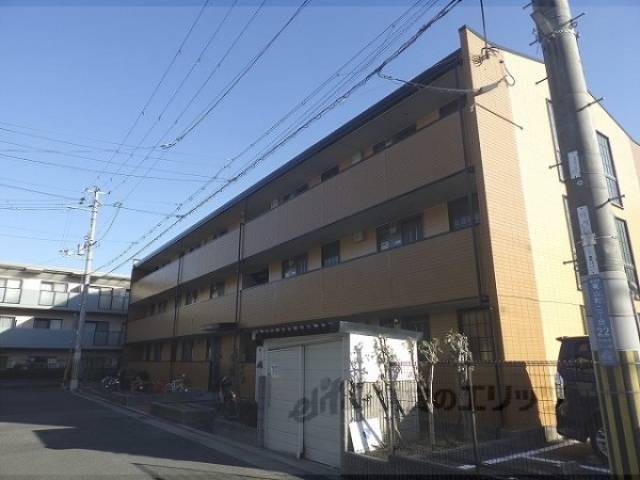 レオパレスKOBATA外観写真1