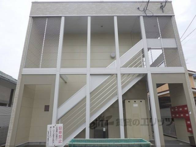 レオパレスMERCATO DEGLI APPARTA外観写真3