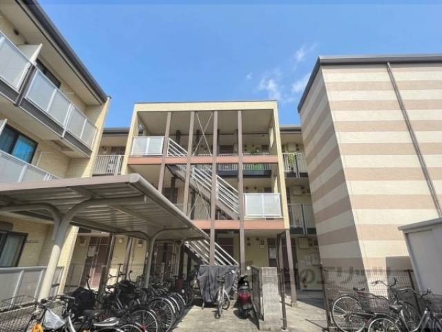 レオパレスRIOムコガワ外観写真3