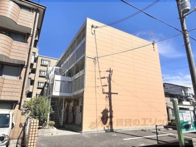 レオパレスYANA外観写真2
