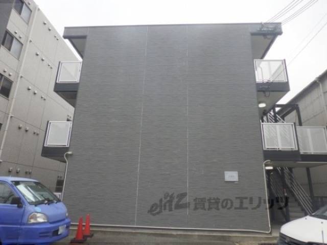 レオパレスアーク外観写真2