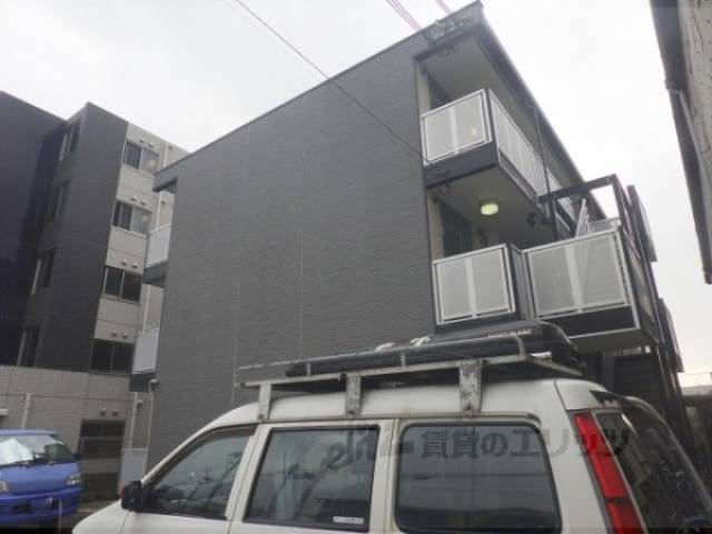 レオパレスアーク外観写真3