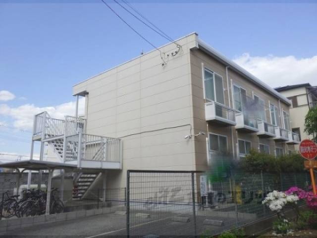 レオパレスウエストリバー外観写真3