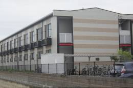 レオパレスエスポアール外観写真