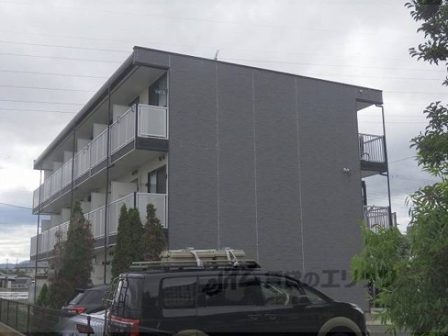 レオパレスグリーンアンバー外観写真2