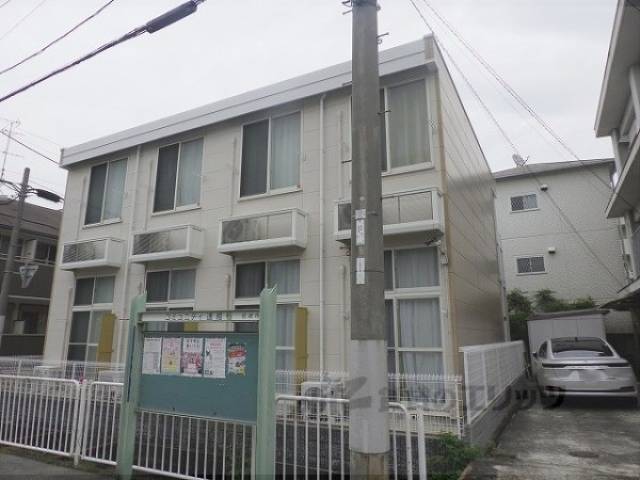 レオパレスコンフォール外観写真2